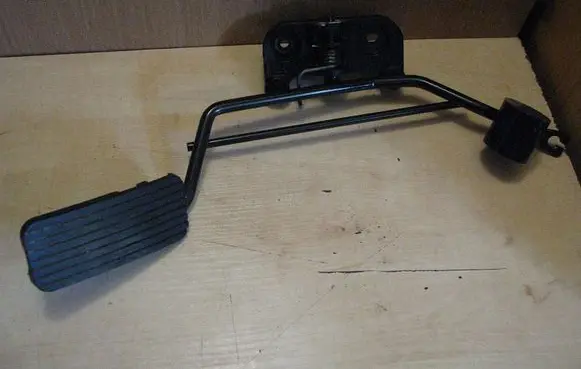 KIA Ceed Accelerator throttle pedal 327261D200