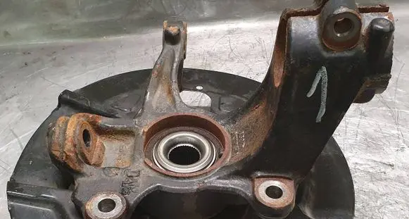 Volvo S80 Front wheel hub 6G913K171A