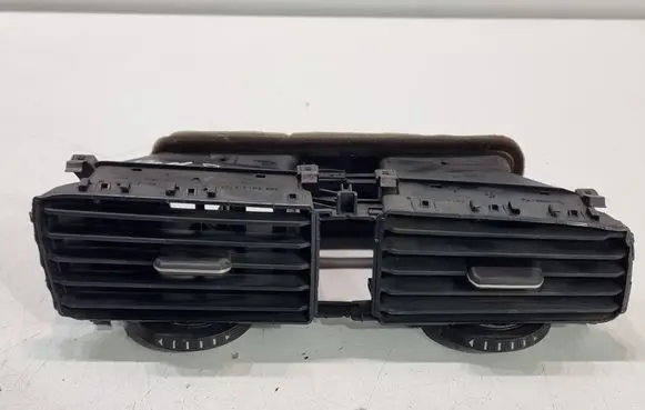 Volkswagen Golf VII Dash center air vent grill 5G1815736