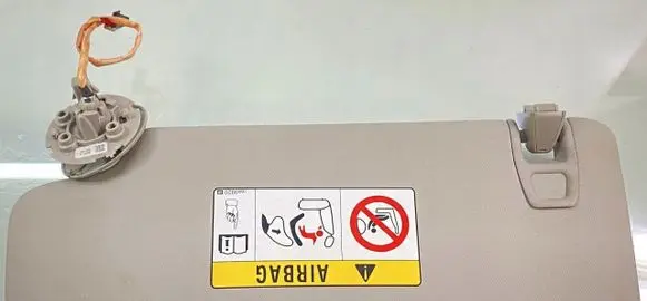 Opel Astra K Sun visor