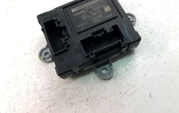 Volvo V70 Door control unit/module 31343028AC