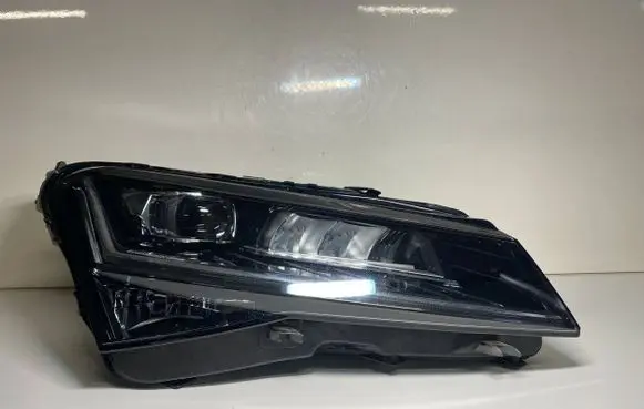Skoda Superb B8 (3V) Headlight/headlamp 3v1941016d 908061038073 0000103090L