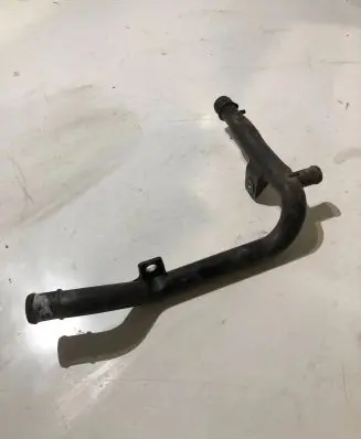 Volkswagen PASSAT B6 Engine coolant pipe/hose 03L121065T