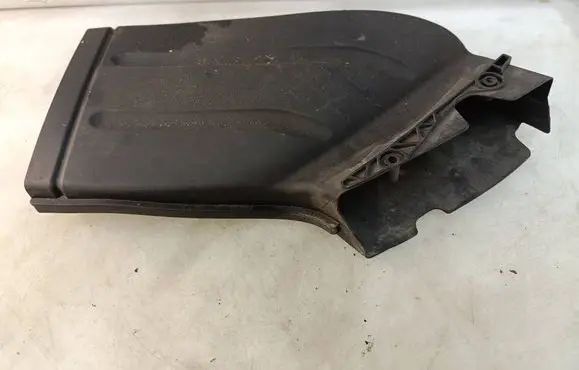 Audi A4 S4 B7 8E 8H Air intake duct part 8E0129618J PA6GF30