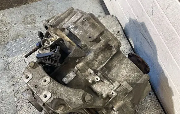 Volkswagen PASSAT B6 Manual 6 speed gearbox KDS