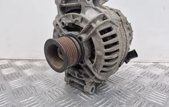 Mercedes-Benz E C207 W207 Generator/alternator A2721540002 0124525055