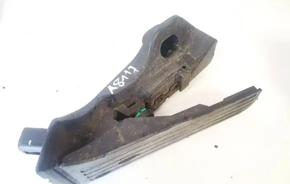 Volkswagen Golf Plus Accelerator throttle pedal 1k1723503m 6pv008890-01