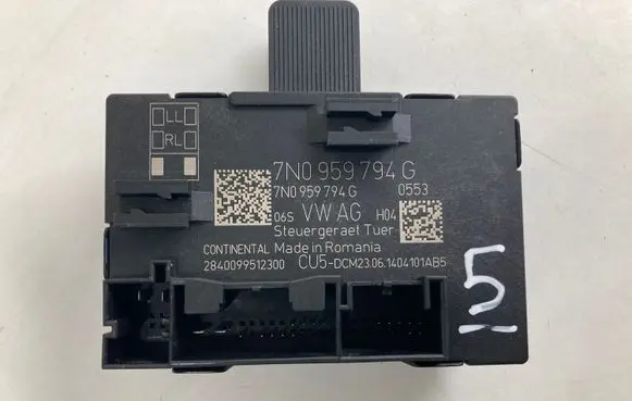 Seat Alhambra (Mk2) Door control unit/module 7N0959794G