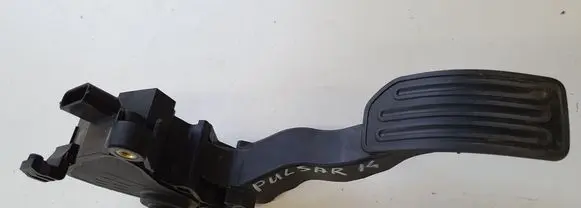 Nissan Pulsar Accelerator throttle pedal