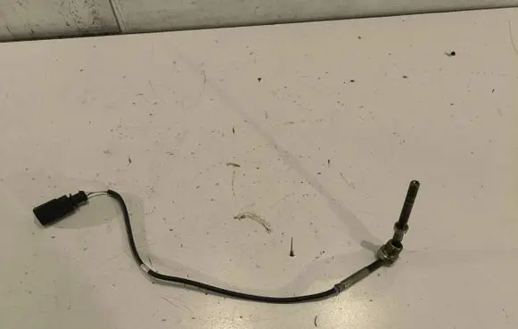 Audi A6 S6 C6 4F Exhaust gas temperature sensor 03L906088AB 9921600328