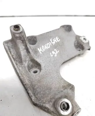 BMW 5 E60 E61 A/C compressor mount bracket 7505980 64557505980