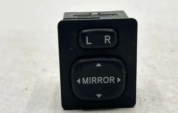 Toyota Yaris Wing mirror switch 769746E 183574