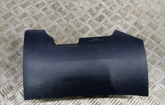 Toyota Avensis T270 Knee airbag 