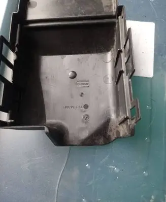 Opel Astra J Fuse box cover 525230583