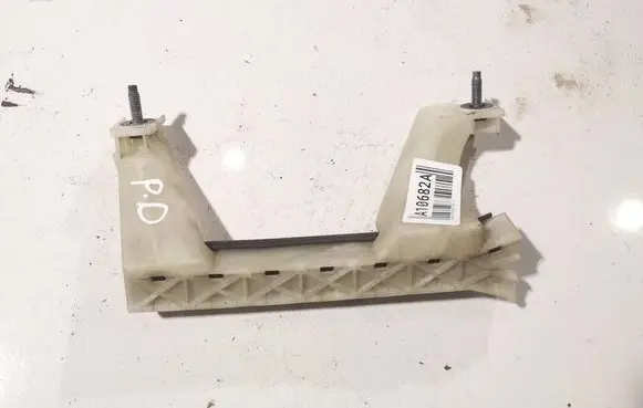 Citroen C4 I Picasso Front bumper mounting bracket 