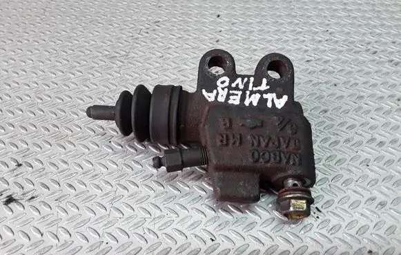 Nissan Almera N16 Clutch slave cylinder 