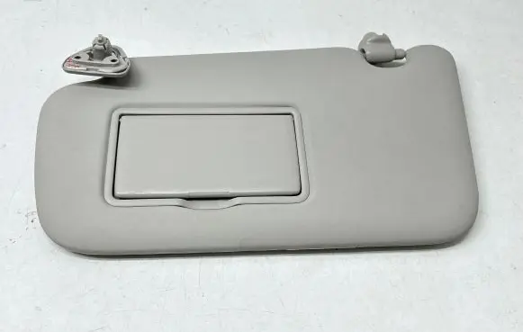 Nissan Pulsar Sun visor