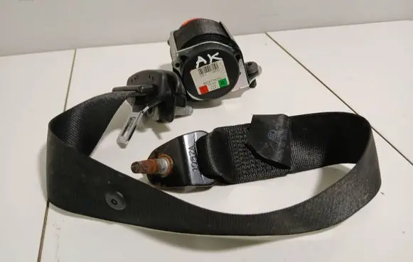 Mini One - Cooper R50 - 53 Rear seatbelt 7073497 60264370