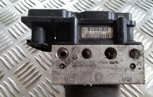 Nissan Note (E11) ABS Pump 0265231732 476609U100 0265800518