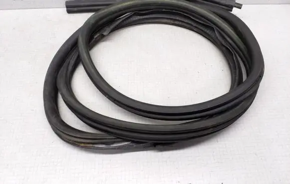 Volkswagen Transporter - Caravelle T4 Front door rubber seal 