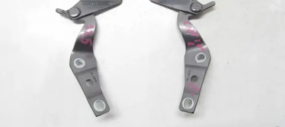 Honda CR-V Tailgate/trunk/boot hinge
