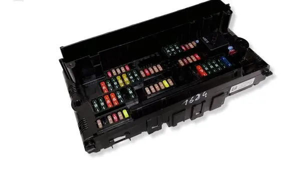 BMW 5 F10 F11 Fuse module 9234421