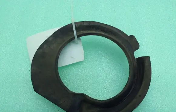 Land Rover Freelander 2 - LR2 Coil spring mount 6G915349AAD