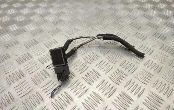 Jaguar XF X250 Exhaust gas pressure sensor 6G9N5L200AA