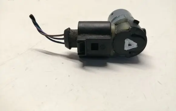 Skoda Octavia Mk2 (1Z) Parking PDC sensor 68750713 1J0973703