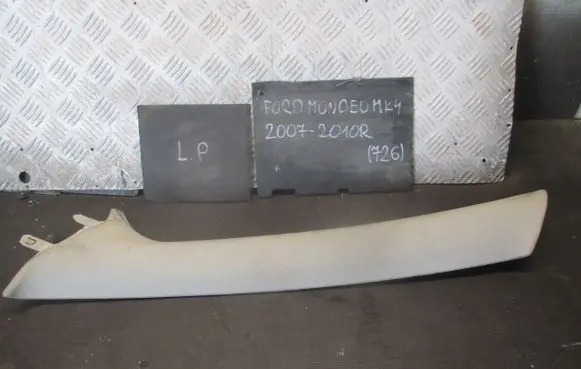 Ford Mondeo MK IV (A) pillar trim