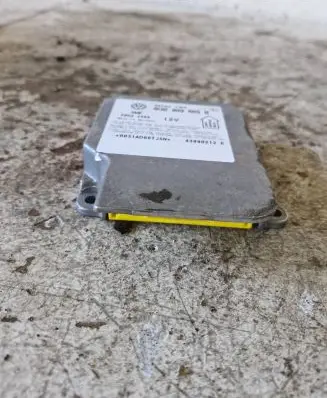 Volkswagen PASSAT B5 Airbag control unit/module