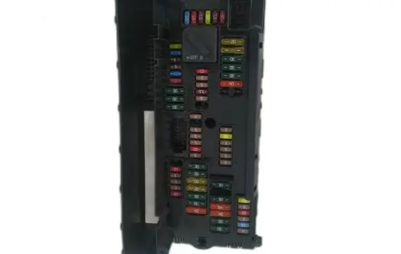 BMW 5 GT F07 Fuse box set 317033442e 3-1703344-2e