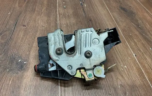 Mercedes-Benz SL R129 Front door lock A1297201635 1297201635