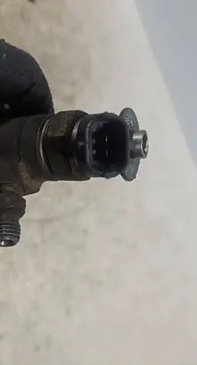 Peugeot 207 Fuel injector 0445110339