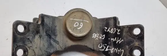 Toyota Land Cruiser (J150) Gearbox mount