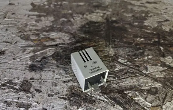 Renault Espace II Other relay 73600712 7700754504