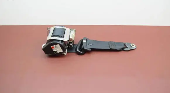 Land Rover Discovery 5 Front seatbelt HY32611B69CC8PVJ