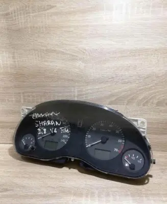 Ford Galaxy Speedometer (instrument cluster) 95VW10849VB 7M0919881