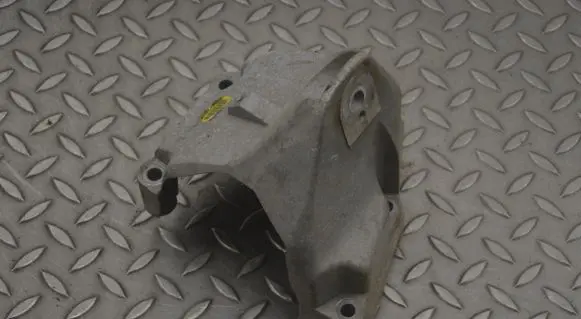 KIA Stinger Engine mounting bracket 21825J5200