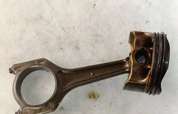 BMW 1 E81 E87 Piston with connecting rod 7582197
