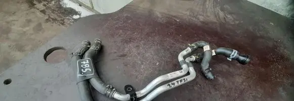 Audi A4 S4 B9 8W Air conditioning (A/C) pipe/hose 8W0121400B