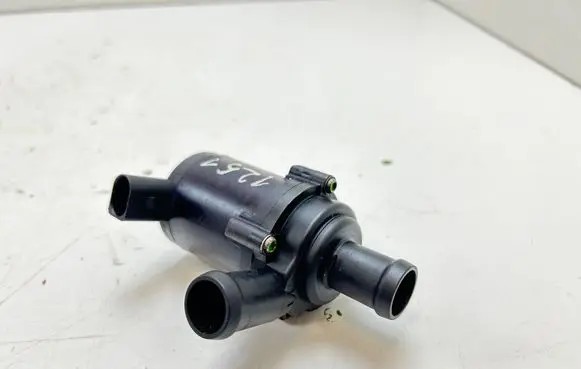 Volkswagen Touareg II Electric auxiliary coolant/water pump 7L0965561L