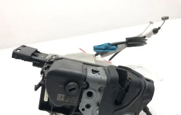 Toyota ProAce City Front door lock 163433