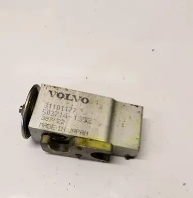 Volvo V70 Air conditioning (A/C) expansion valve 31101177