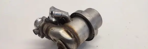 Audi Q3 8U EGR valve cooler 04L131512D 04L131512BR