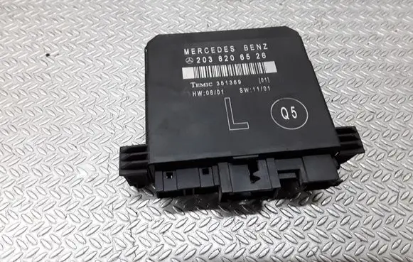 Mercedes-Benz C W203 Door control unit/module 2038206526