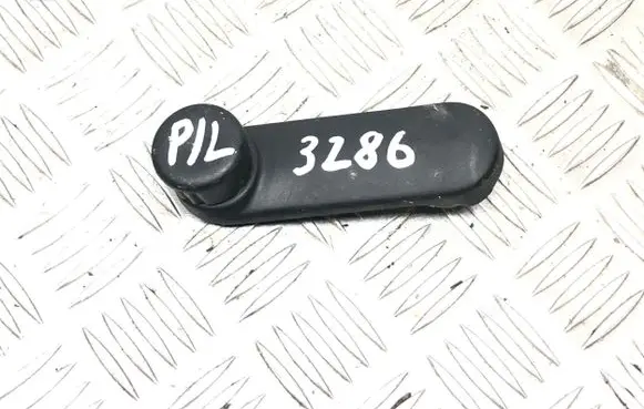 Dacia Sandero Front door window winding handle 8200673745