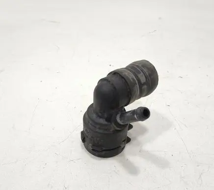 Volkswagen Touran I Engine coolant pipe/hose 1K0122291