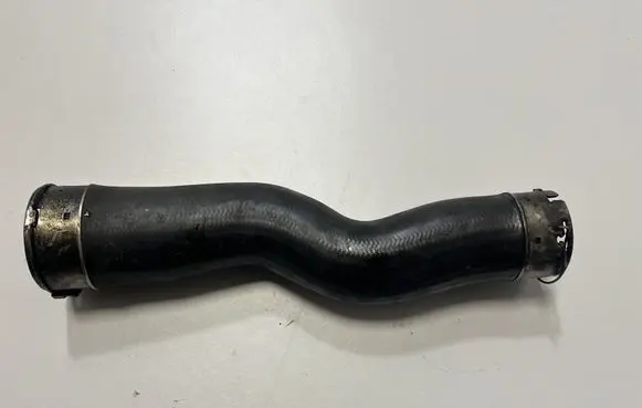 BMW 5 F10 F11 Intercooler hose/pipe 7810614