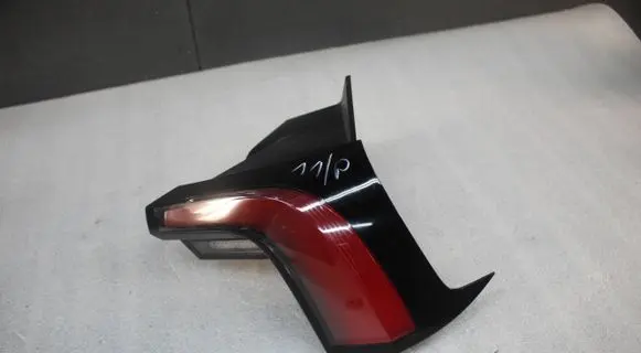 Tesla Model Y Rear/tail lights 207447000E G5226008133013 107447000